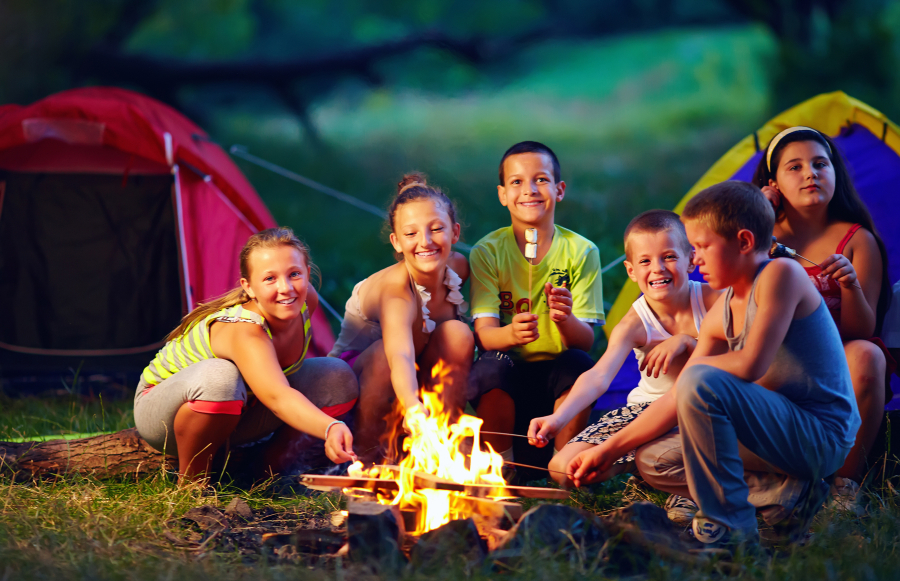 feu de camp au petit camargue camping