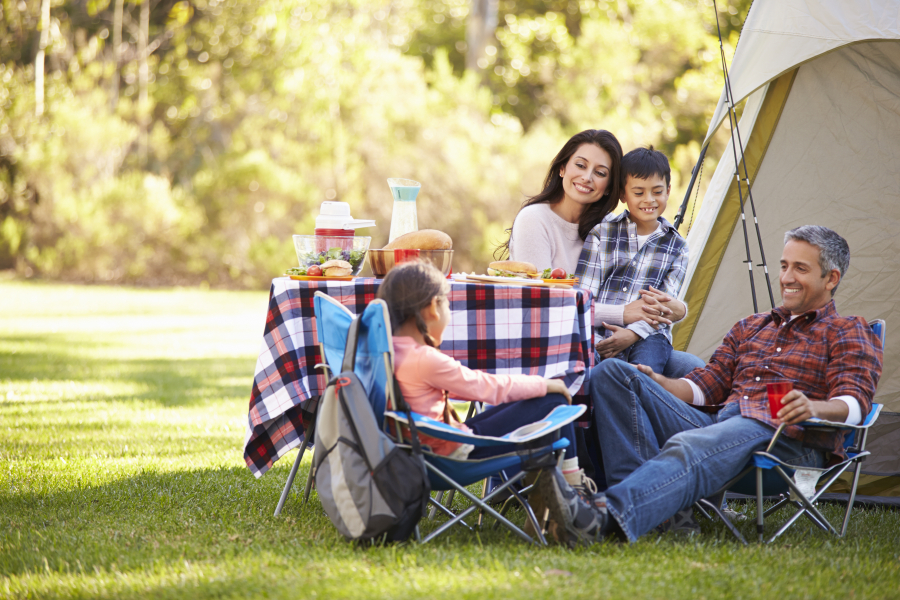 famille en camping autour bassin Arcachon