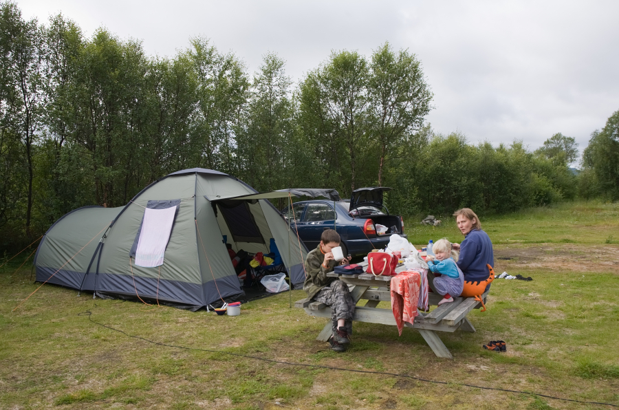 famille en tente camping Argeles 